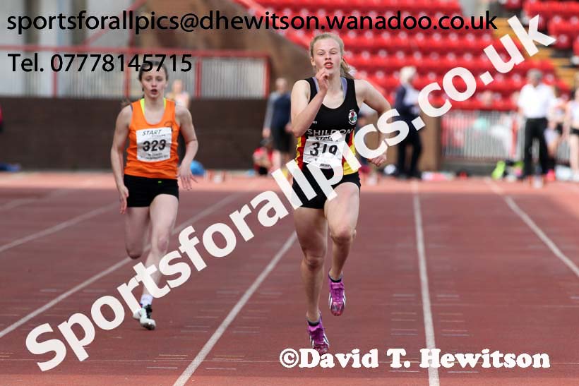 Girls under-15s 100 metres, North Eastern Track and Field Champs, Gateshead Stadium. Photo: David T. Hewitson/Sports for All Pics